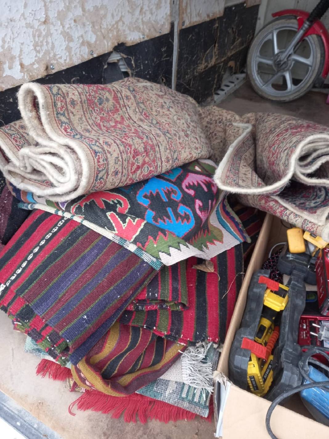 'Mezarcıyız' deyip 20 evi soydular! Konya'da yakalandılar 3